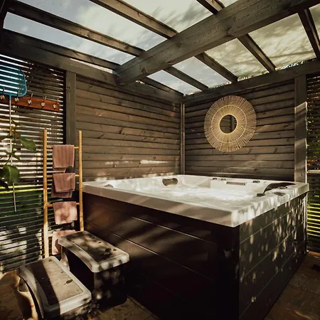 아파트 House & Wellness