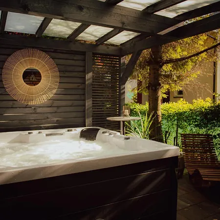 House & Wellness *