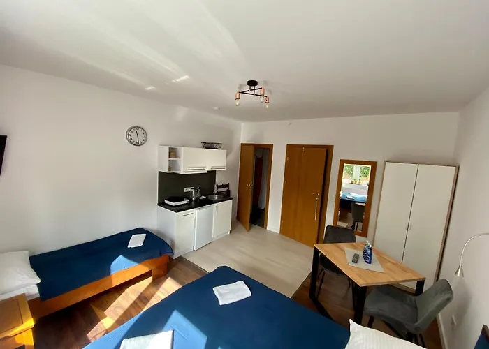 House & Wellness كارفيا